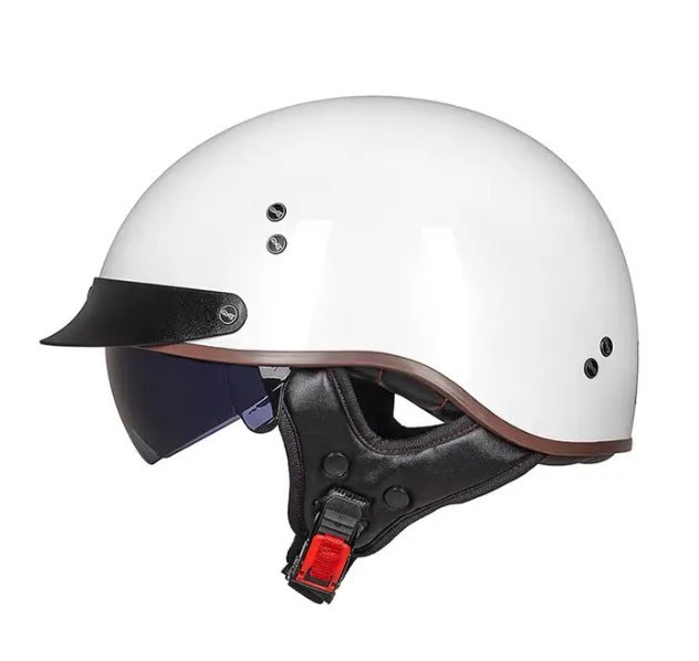 Casque de moto rétro classique allemand