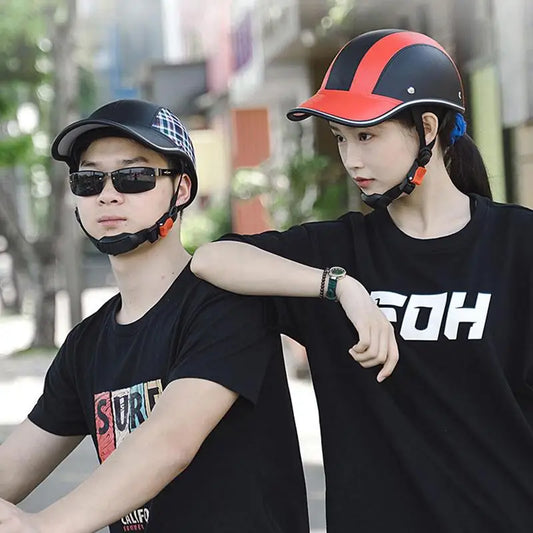 Casco de motocicleta con lengua de pato de béisbol