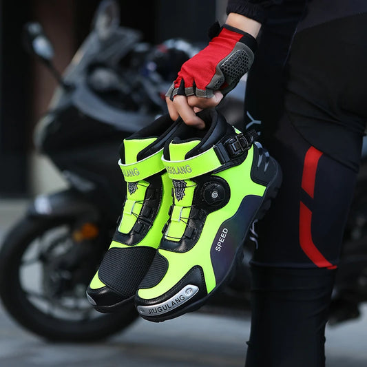 Frische Motorradstiefel