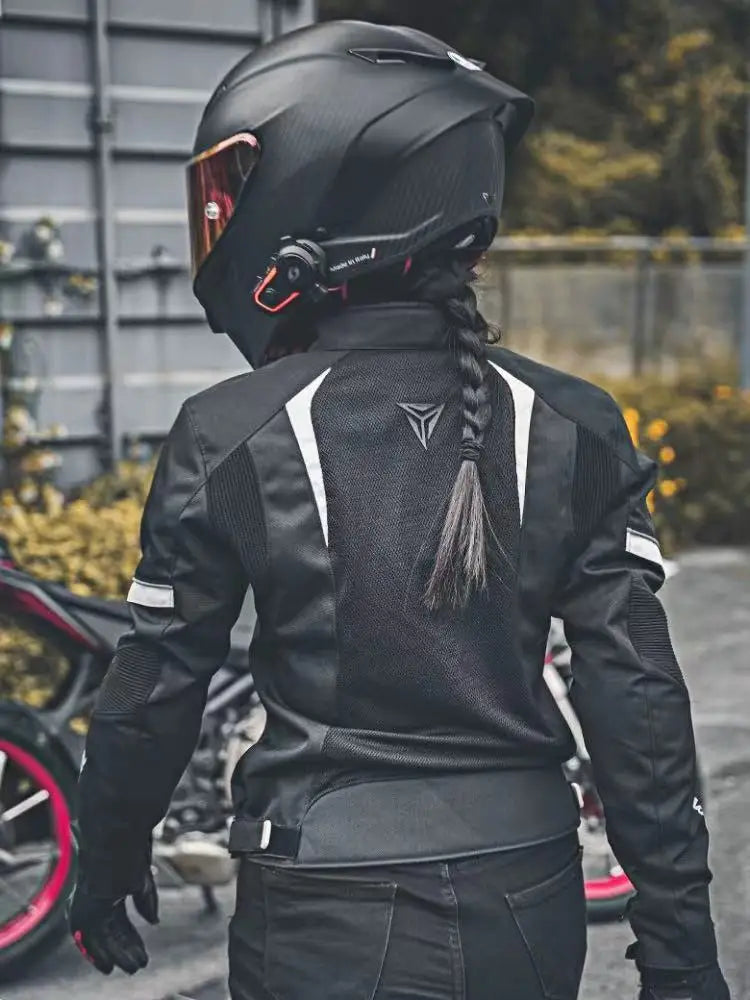 Chaqueta de moto para mujer: impermeable y cálida